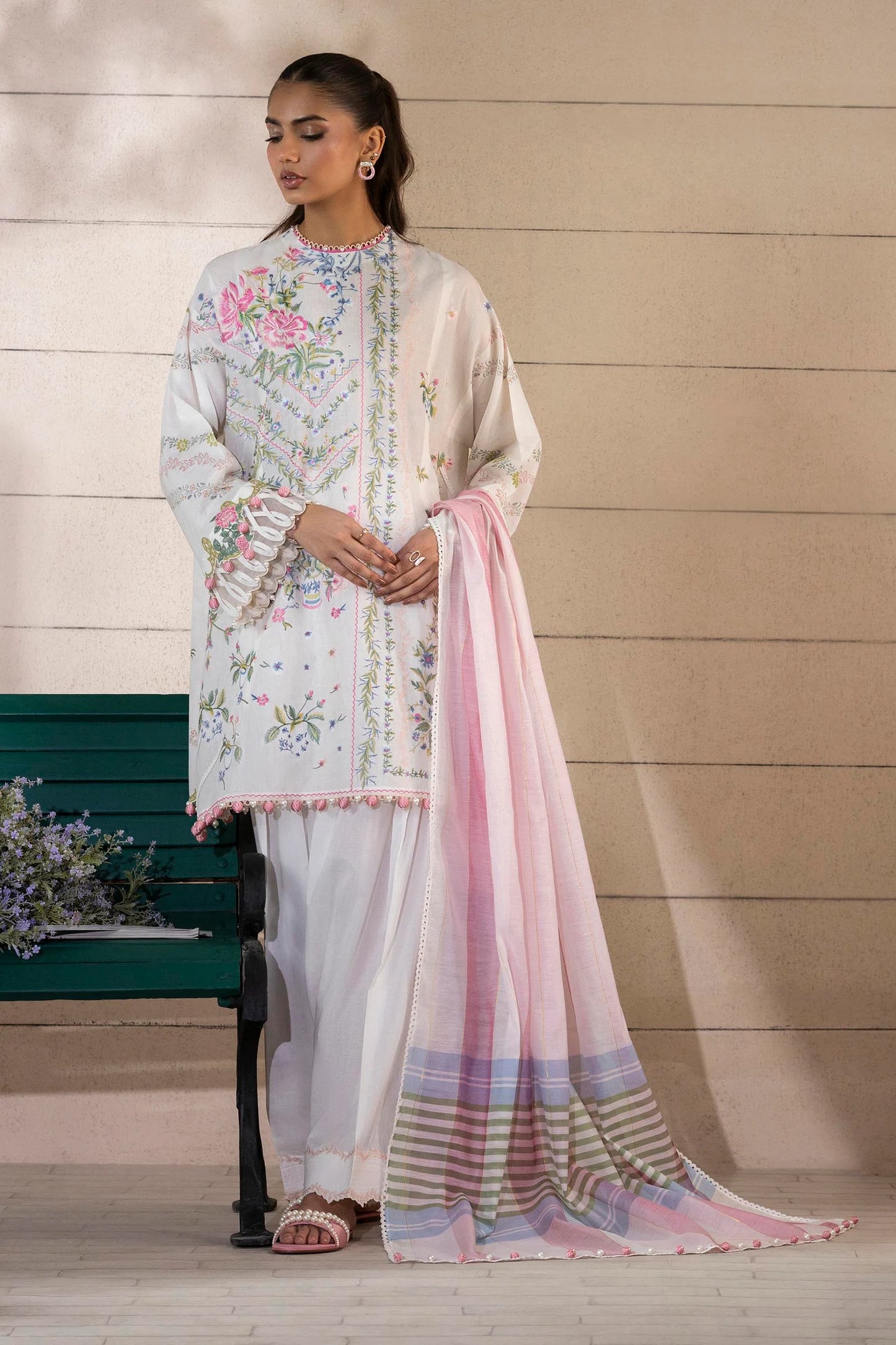 Unstitched 3 Pcs Embroidered Lawn Suit  SSS-101