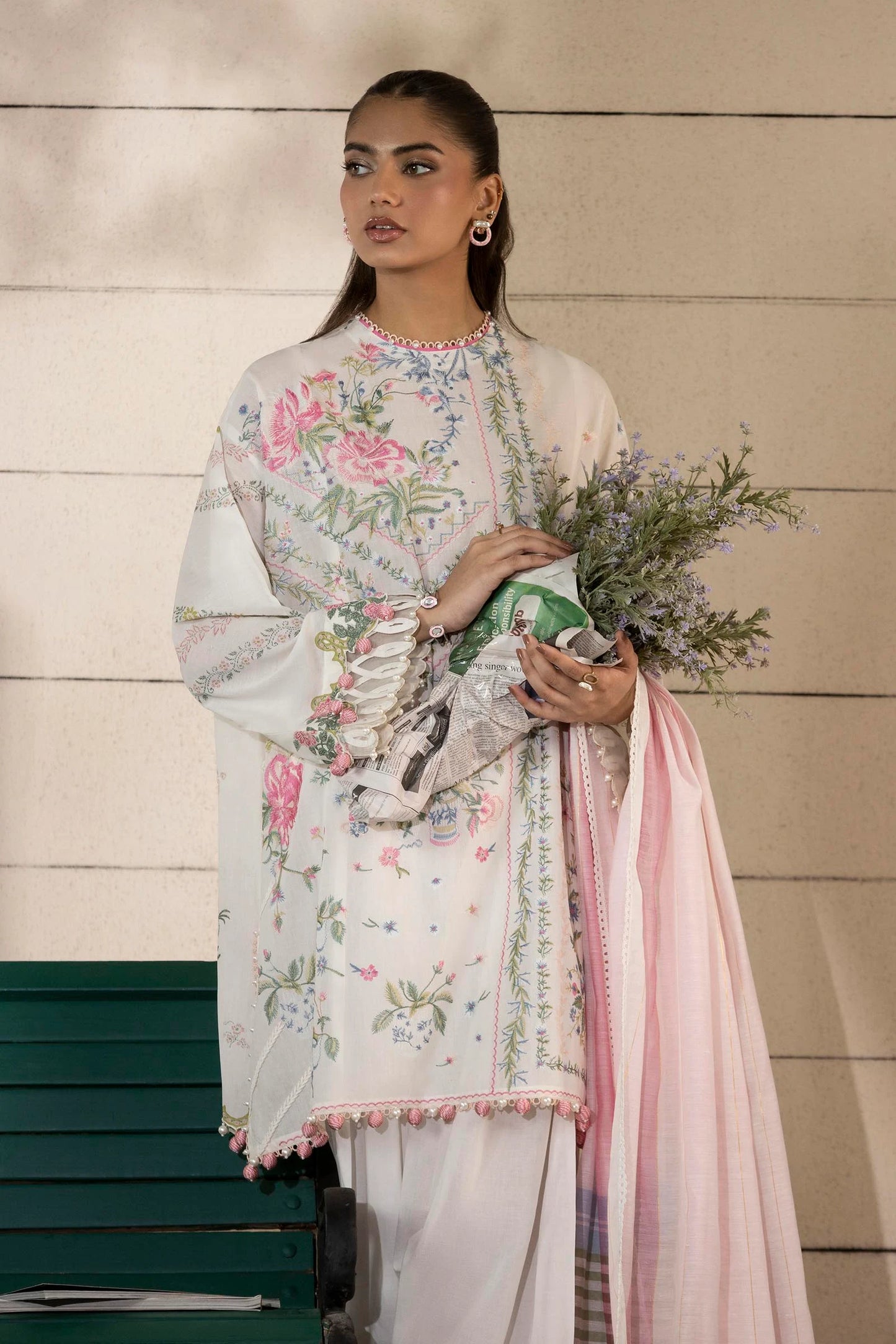 Unstitched 3 Pcs Embroidered Lawn Suit  SSS-101