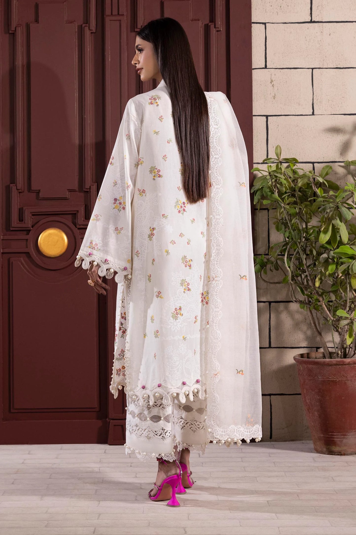 Unstitched 3 Pcs Embroidered Lawn Suit  SSS-107