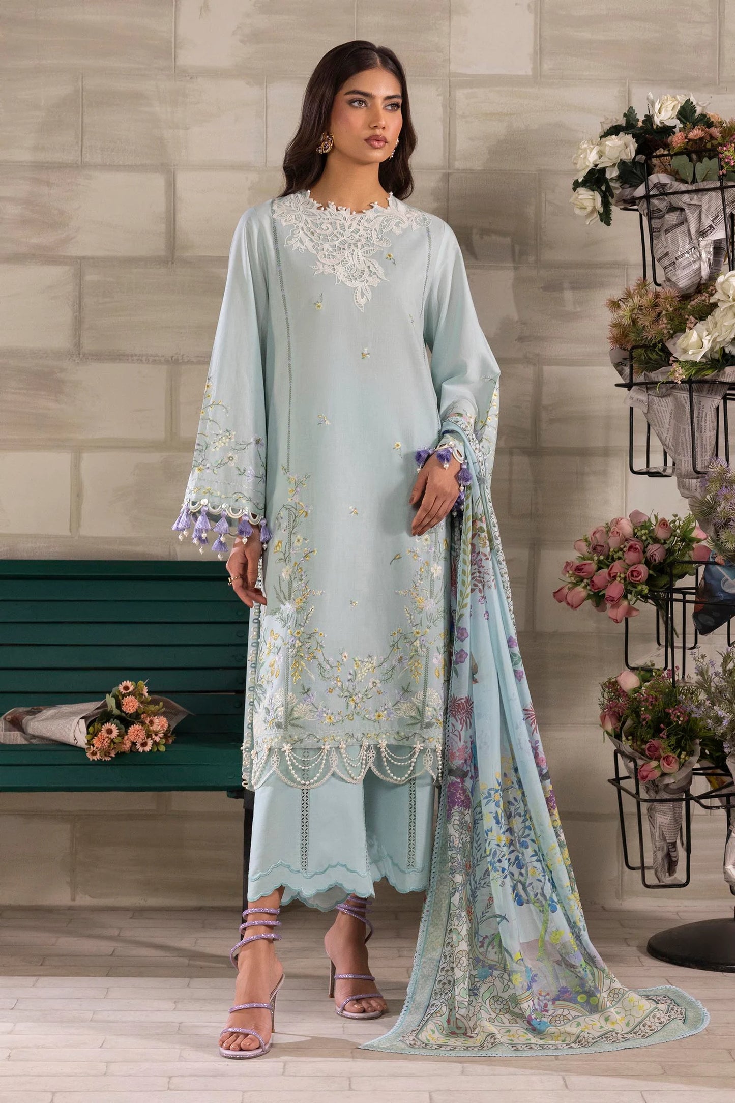 Unstitched 3 Pcs Embroidered Lawn Suit  SSS-109