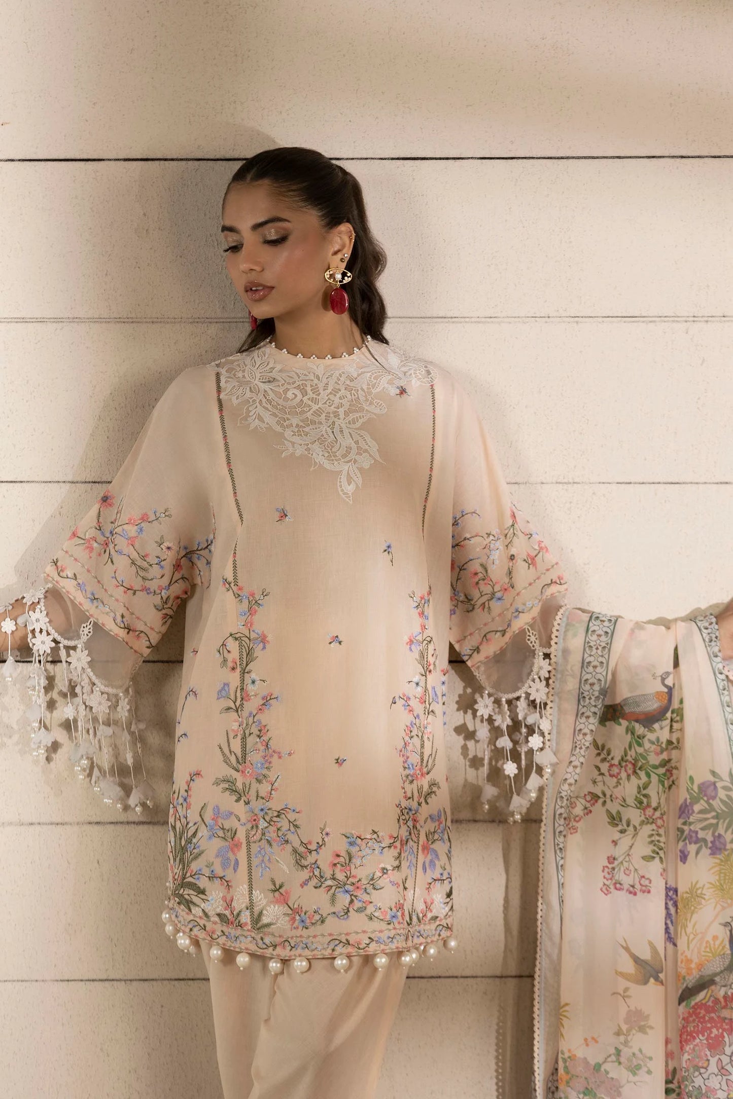 Unstitched 3 Pcs Embroidered Lawn Suit  SSS-110