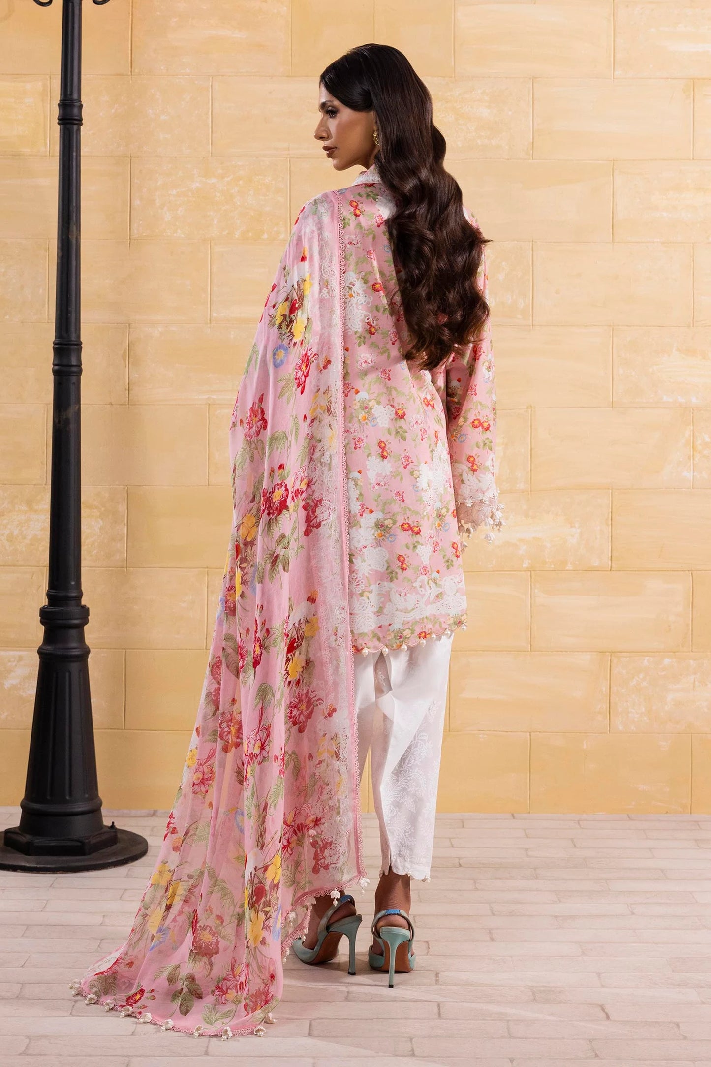 Unstitched 3 Pcs Embroidered Lawn Suit  SSS-113