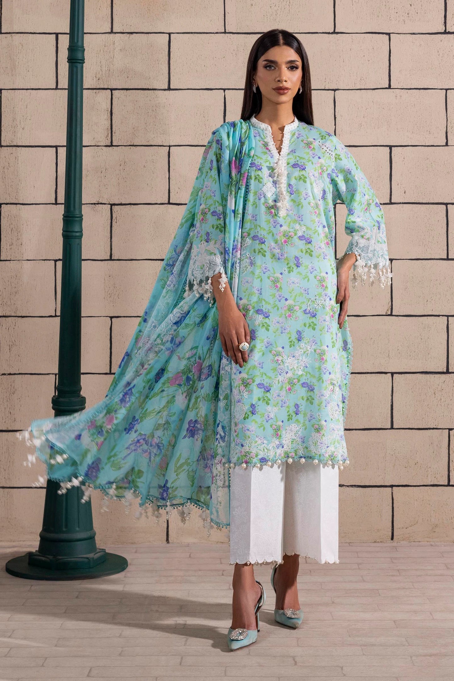 Unstitched 3 Pcs Embroidered Lawn Suit  SSS-114