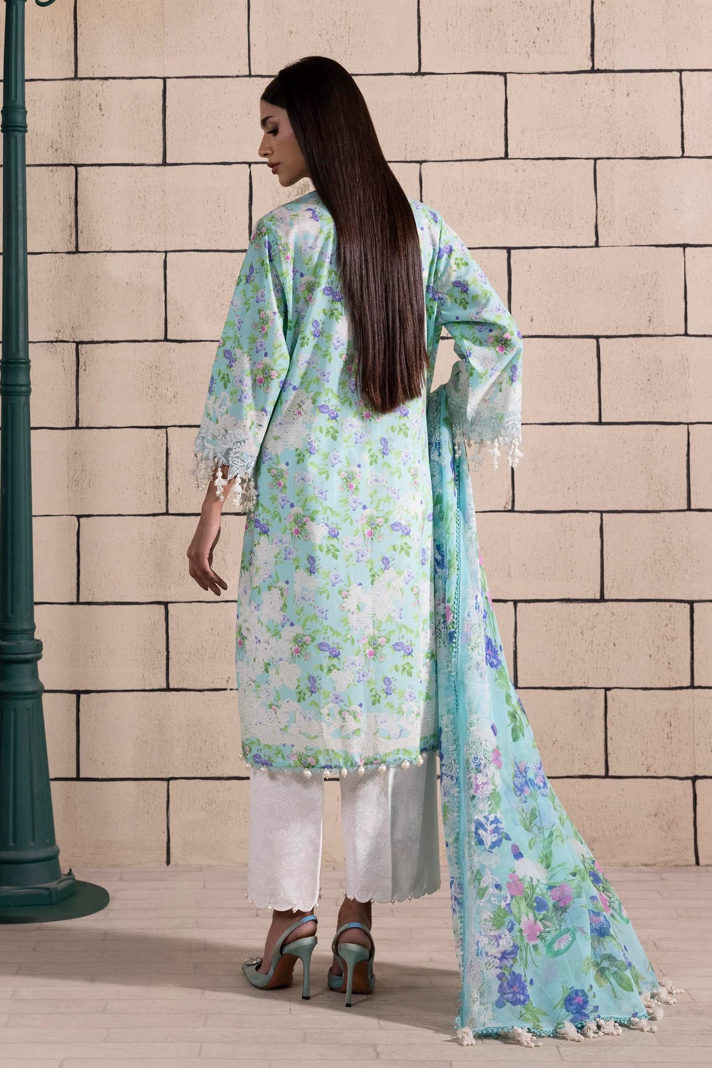 Unstitched 3 Pcs Embroidered Lawn Suit  SSS-114