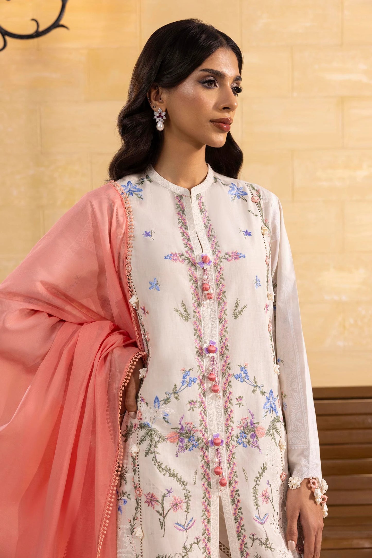 Unstitched 3 Pcs Embroidered Lawn Suit  SSS-116