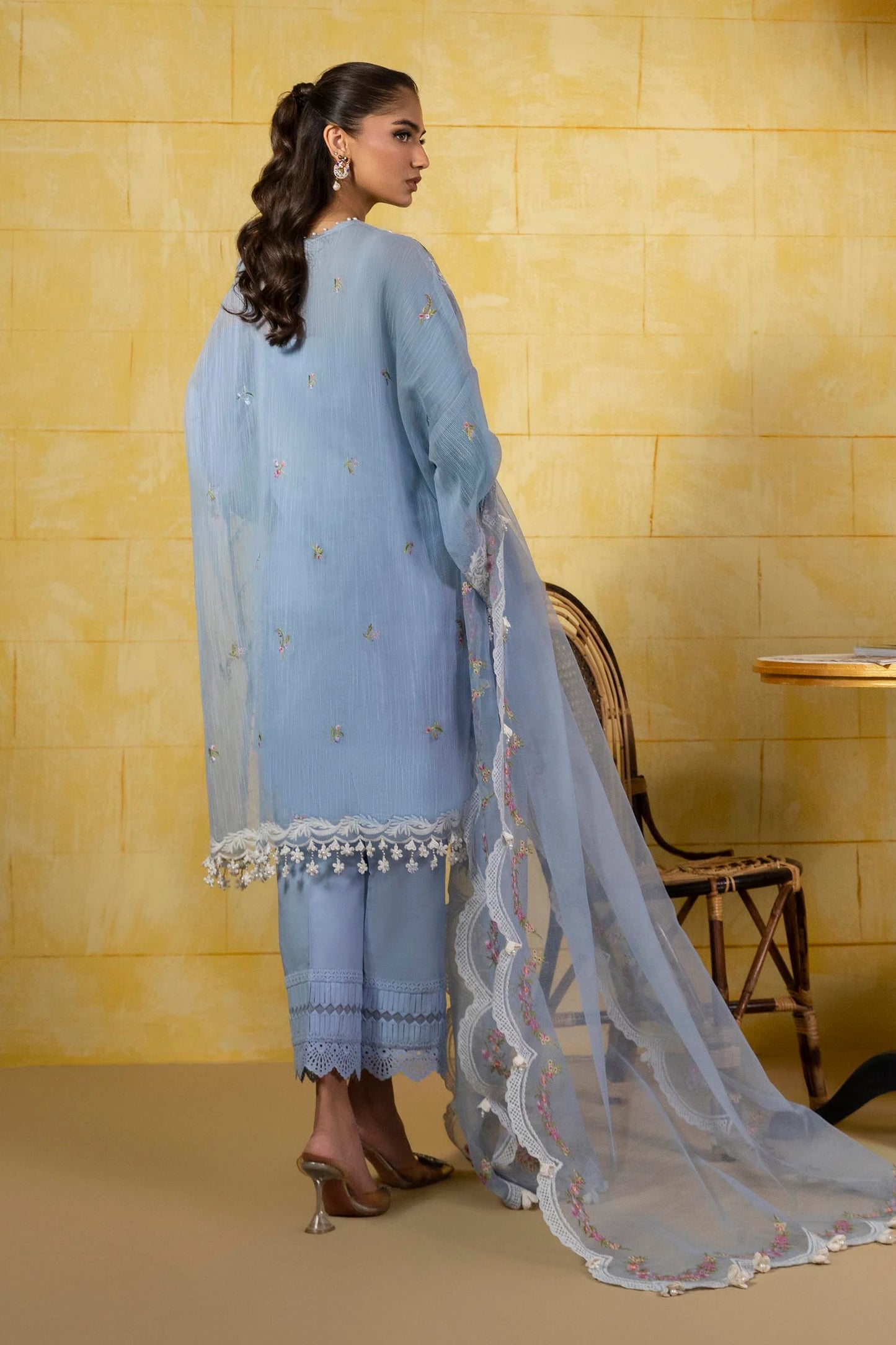 Unstitched 3 Pcs Embroidered Lawn Suit  SSS-118