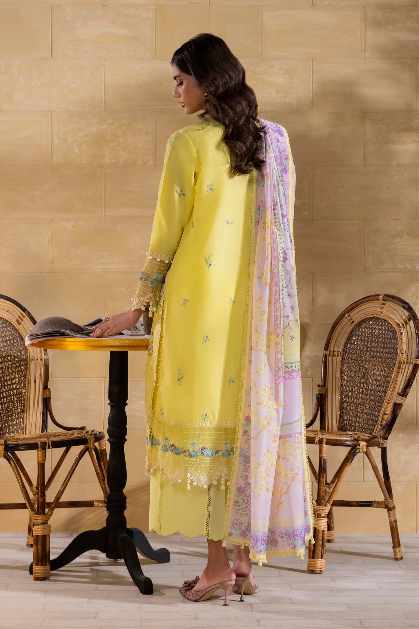 Unstitched 3 Pcs Embroidered Lawn Suit  SSS-121