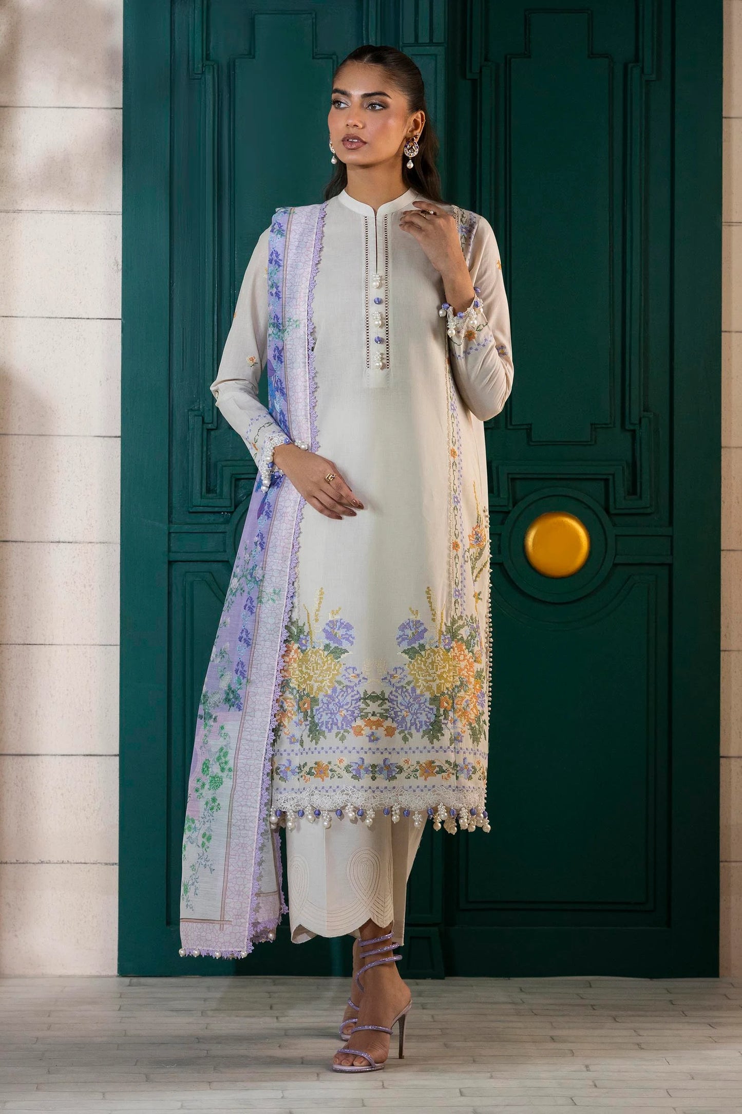 Unstitched 3 Pcs Embroidered Lawn Suit  SSS-122