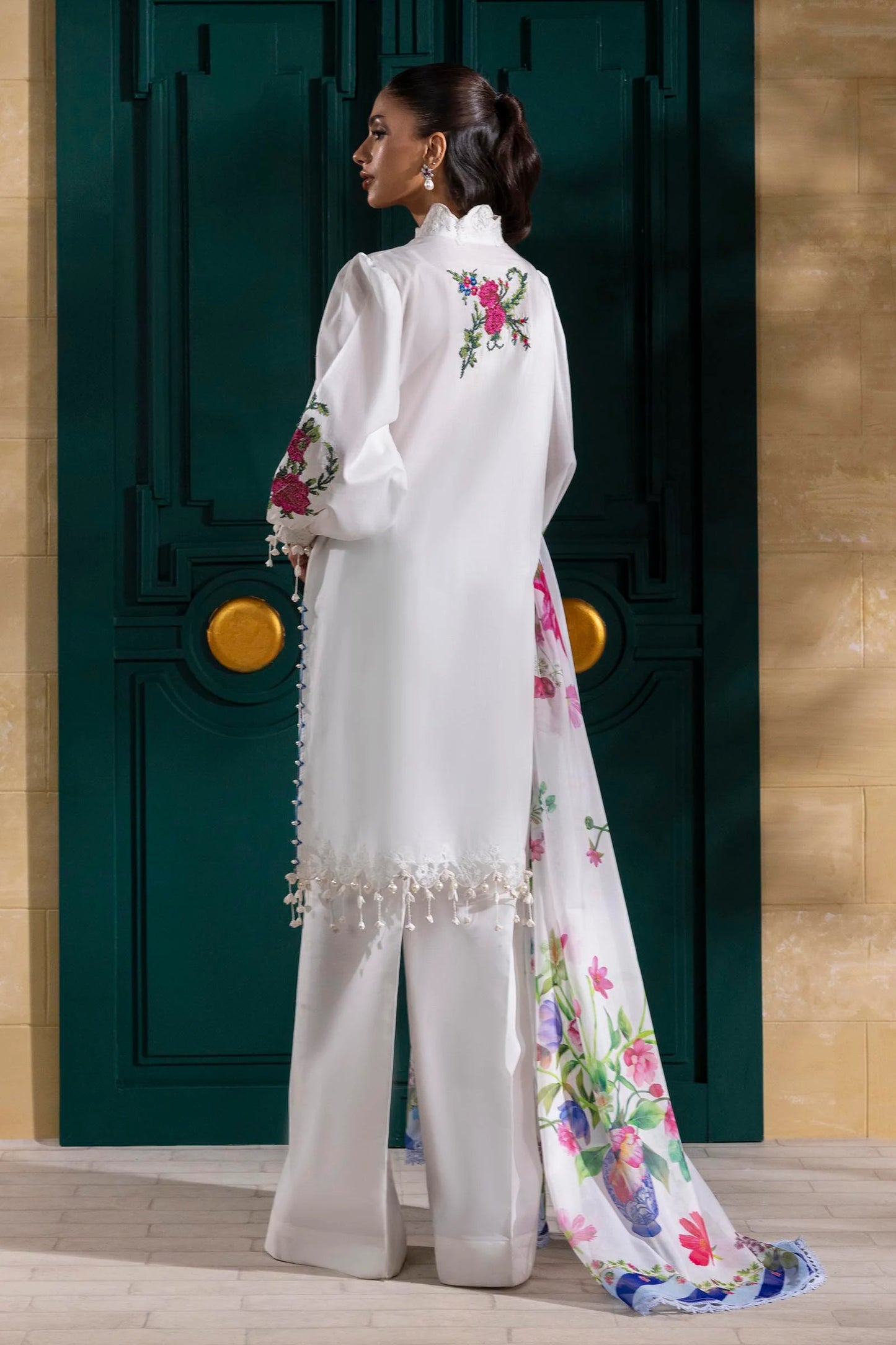 Unstitched 3 Pcs Embroidered Lawn Suit  SSS-124