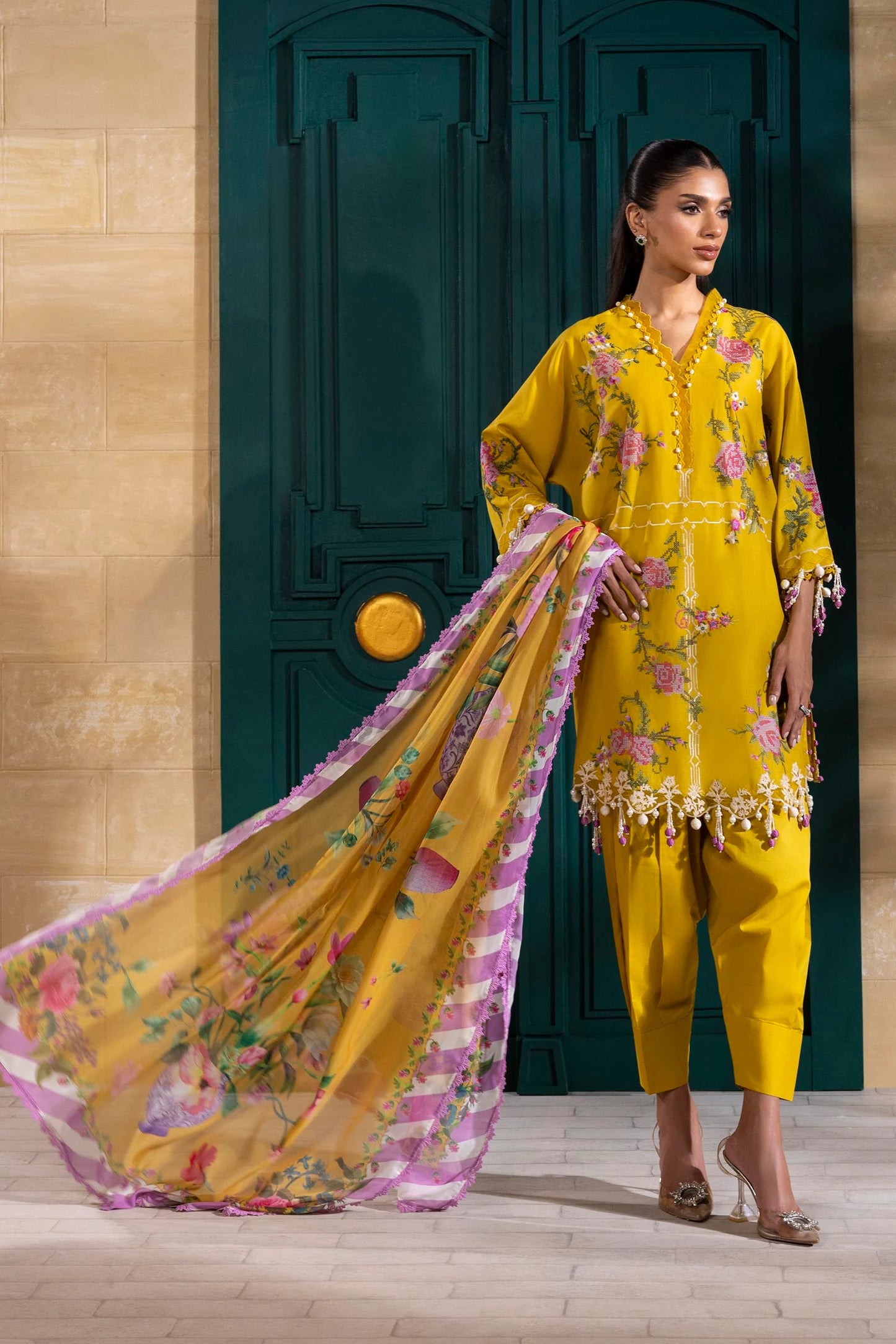 Unstitched 3 Pcs Embroidered Lawn Suit  SSS-125